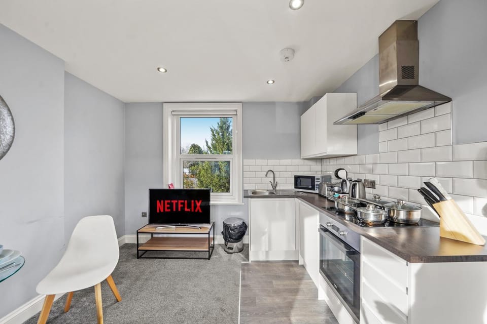 BridgeCity Modern Holiday Condo in Maidstone - f8 Apartment in Maidstone