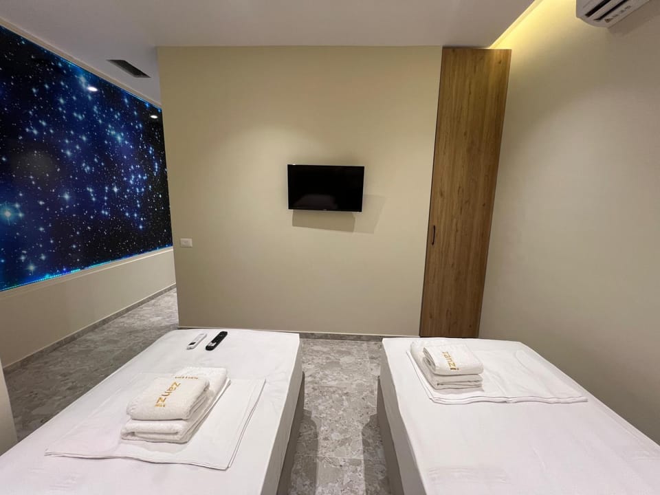 Bed, TV and multimedia, towels, air conditioner