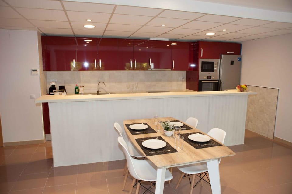 Dining area, kitchen