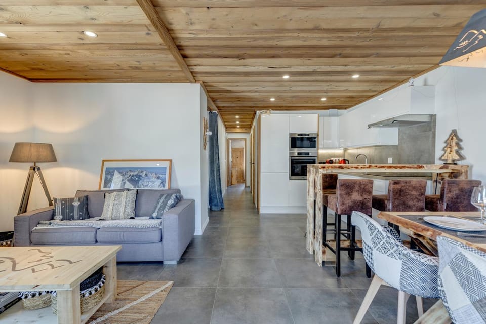Kitchen or kitchenette, Living room