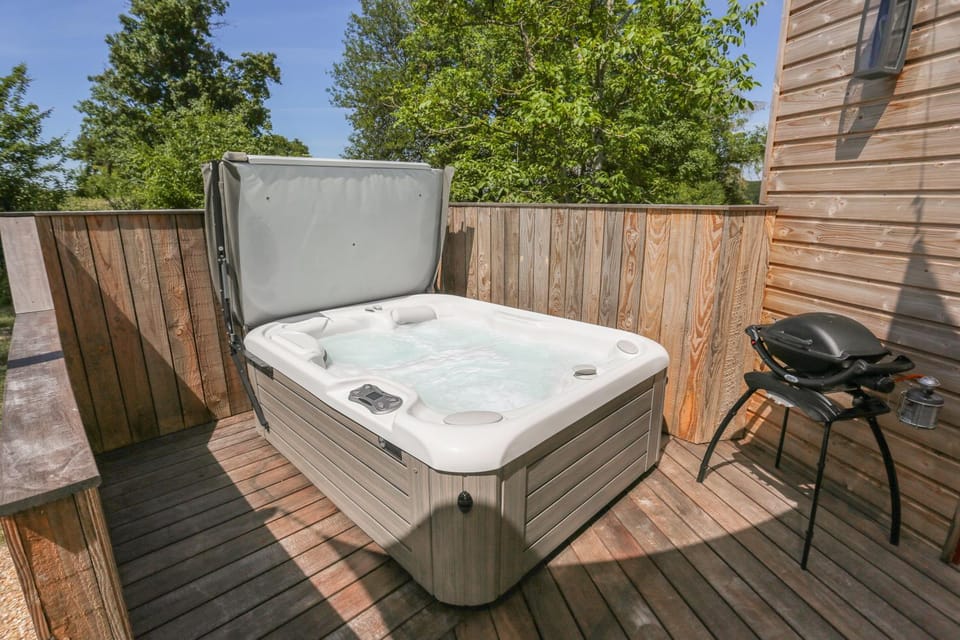Hot Tub, Spa and wellness centre/facilities