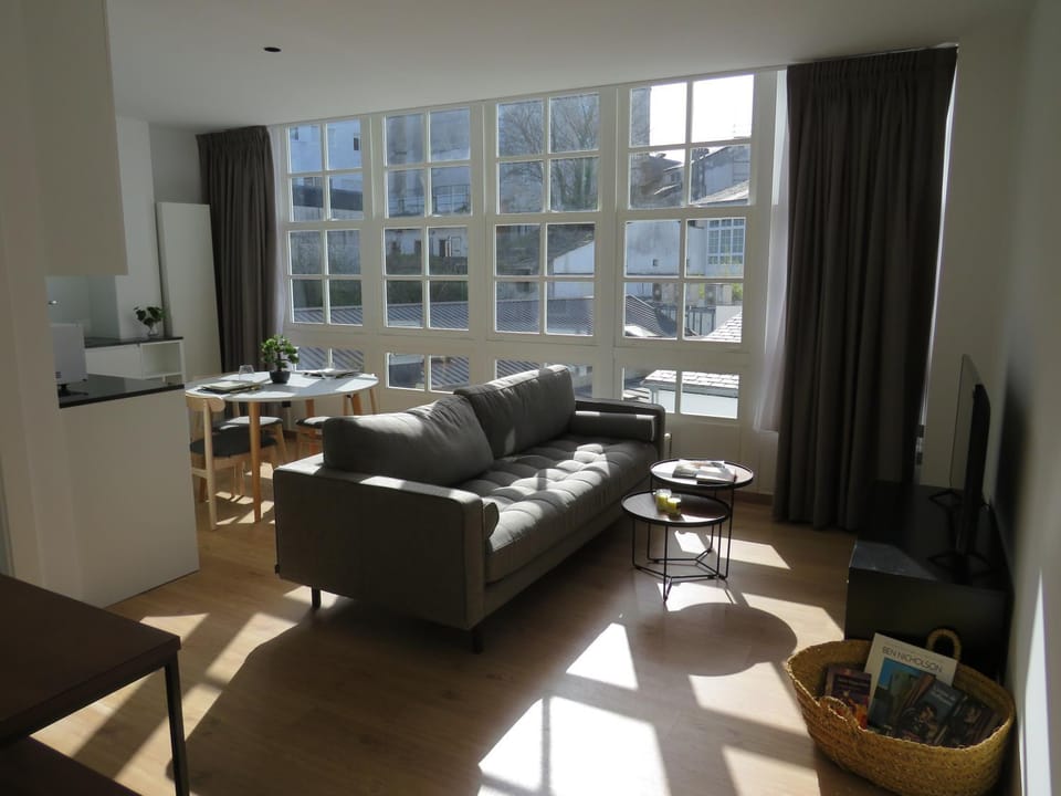 APARTAMENTOS ARMANYA 3 Apartment hotel in Lugo