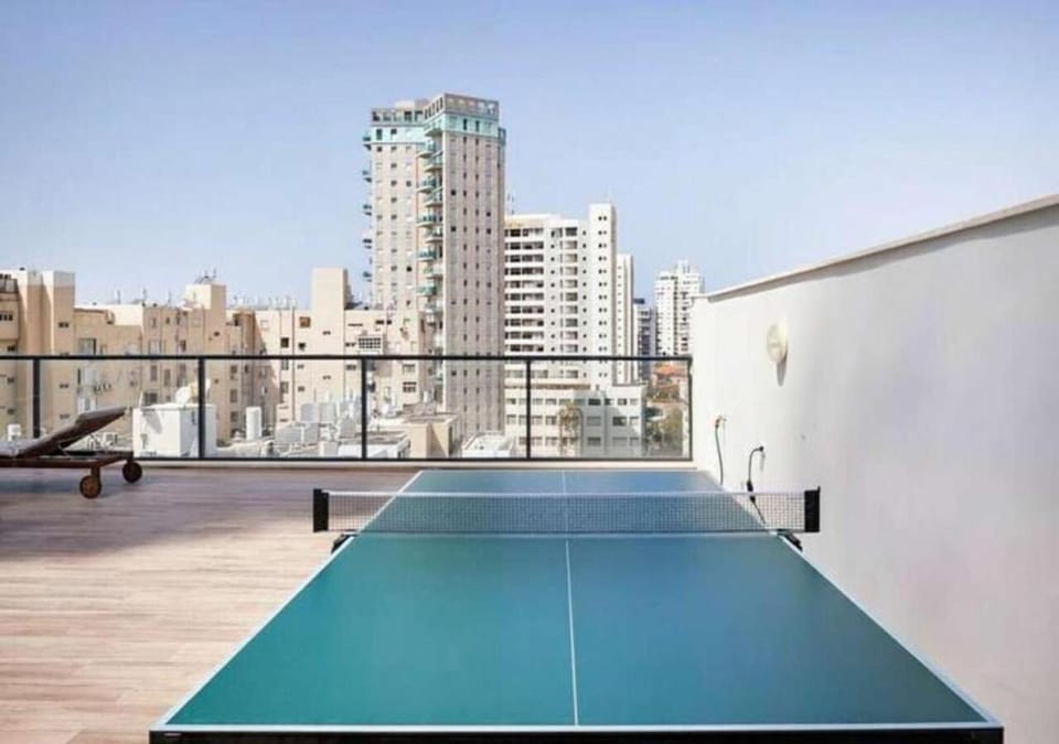 Table tennis