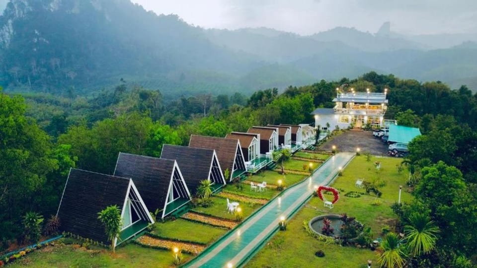 Khao Sok 99 Camp and Cafe House in Khlong Sok