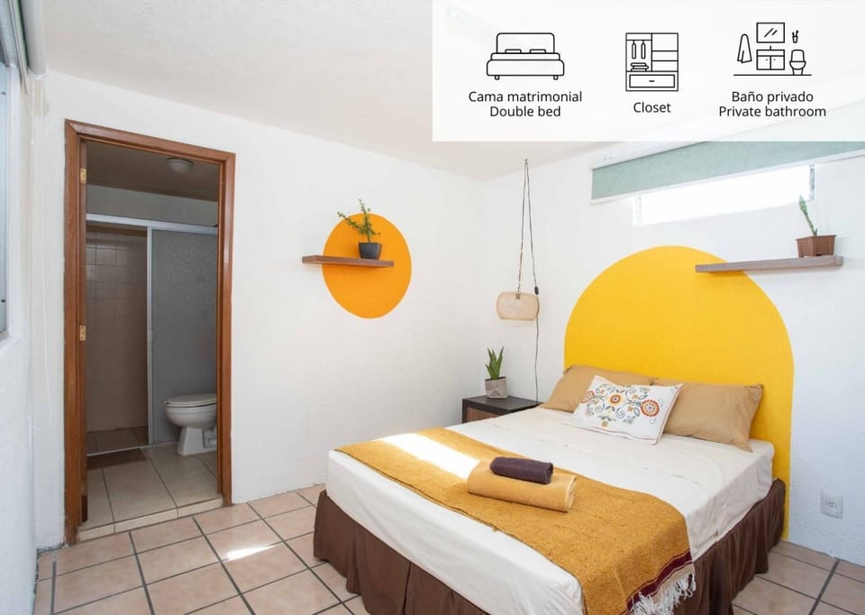 Photo of the whole room, Bedroom