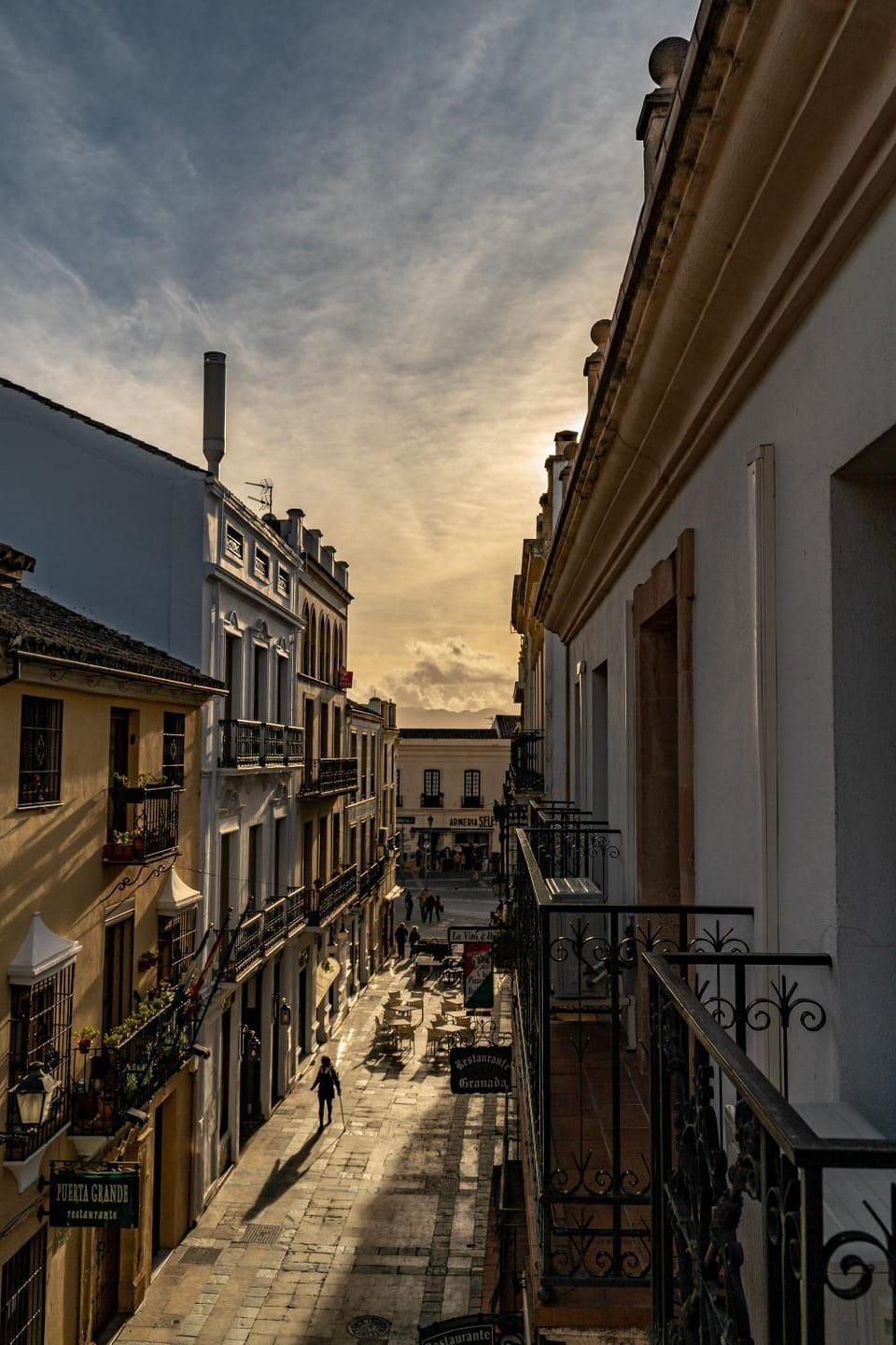 Neighbourhood, Balcony/Terrace, City view, Street view