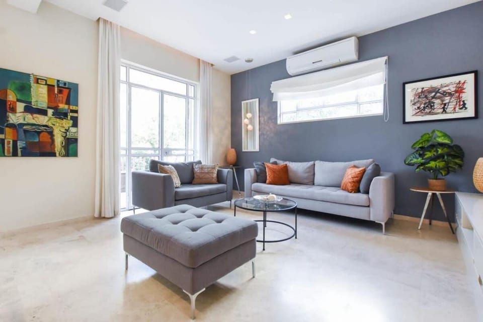 Bright 2BR w balcony on Shlomo Hameleh by HolyGuest Apartment in Tel Aviv-Yafo