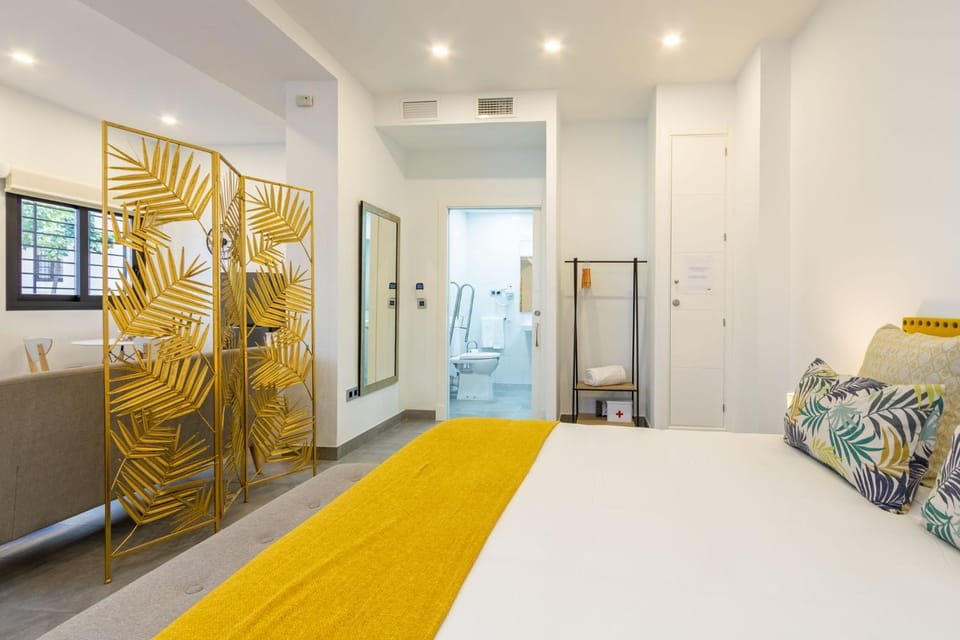 Nine O´Clock Castellar by Valcambre Apartment in Seville
