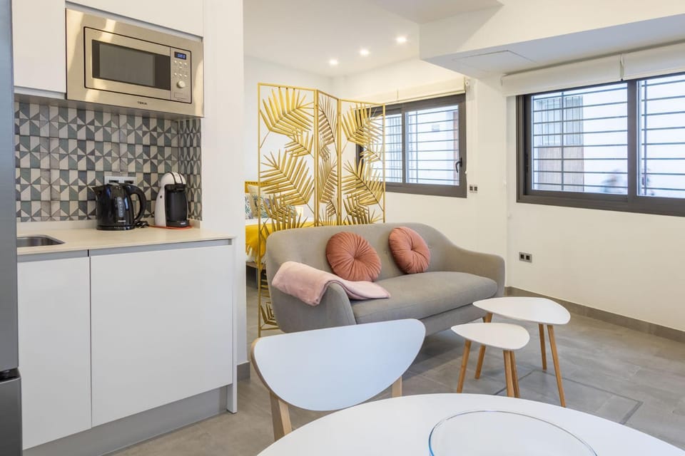 Nine O´Clock Castellar by Valcambre Apartment in Seville