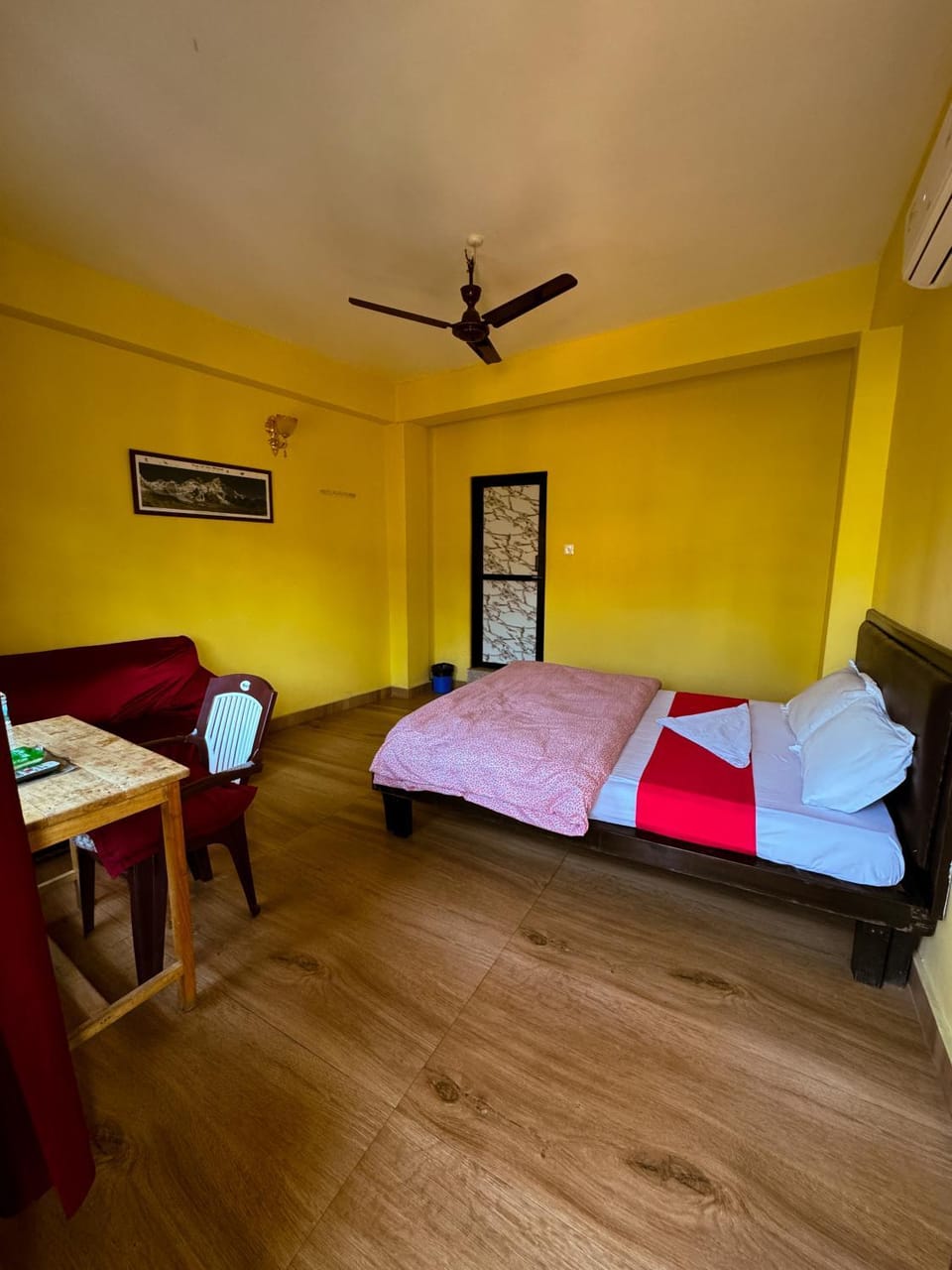 Photo of the whole room
