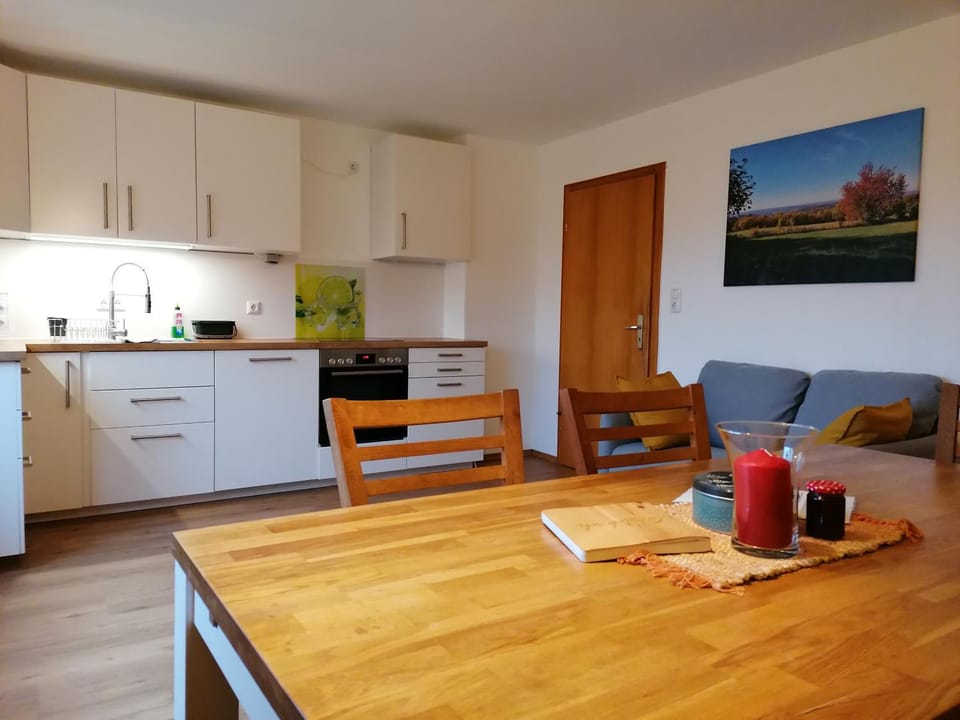 Dining area, kitchen
