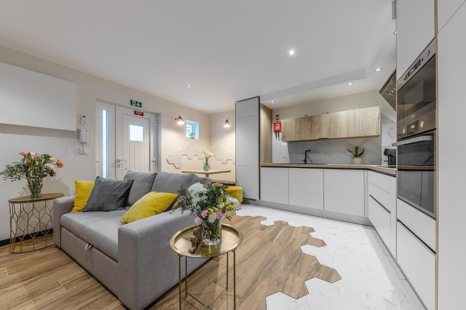 Living room, Seating area, Dining area, kitchen