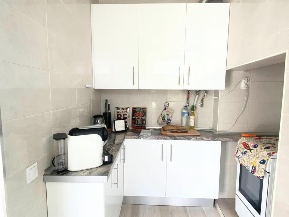 Coffee/tea facilities, Communal kitchen