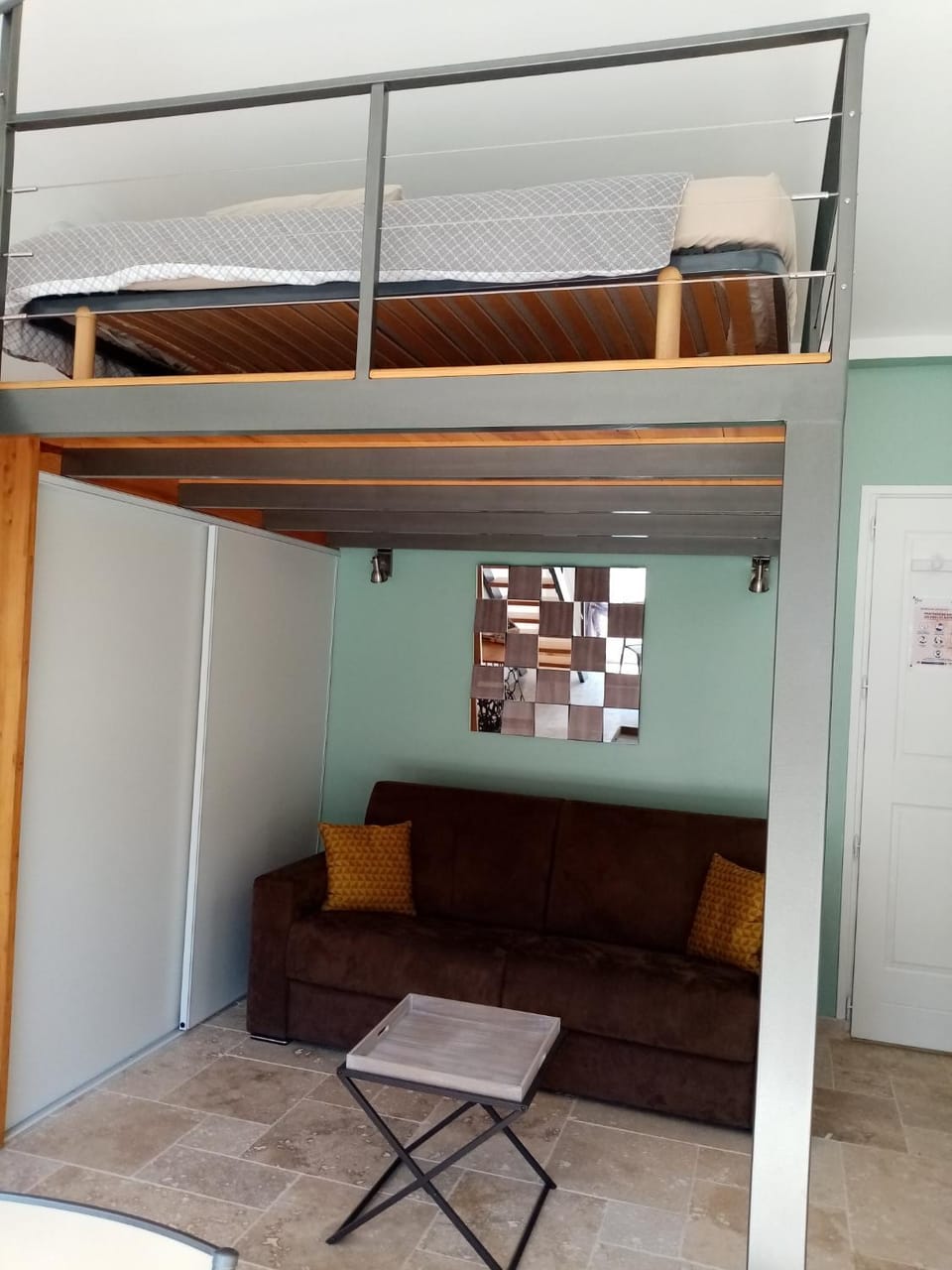Photo of the whole room