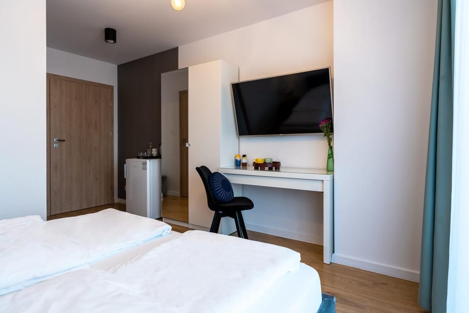 TV and multimedia, Photo of the whole room