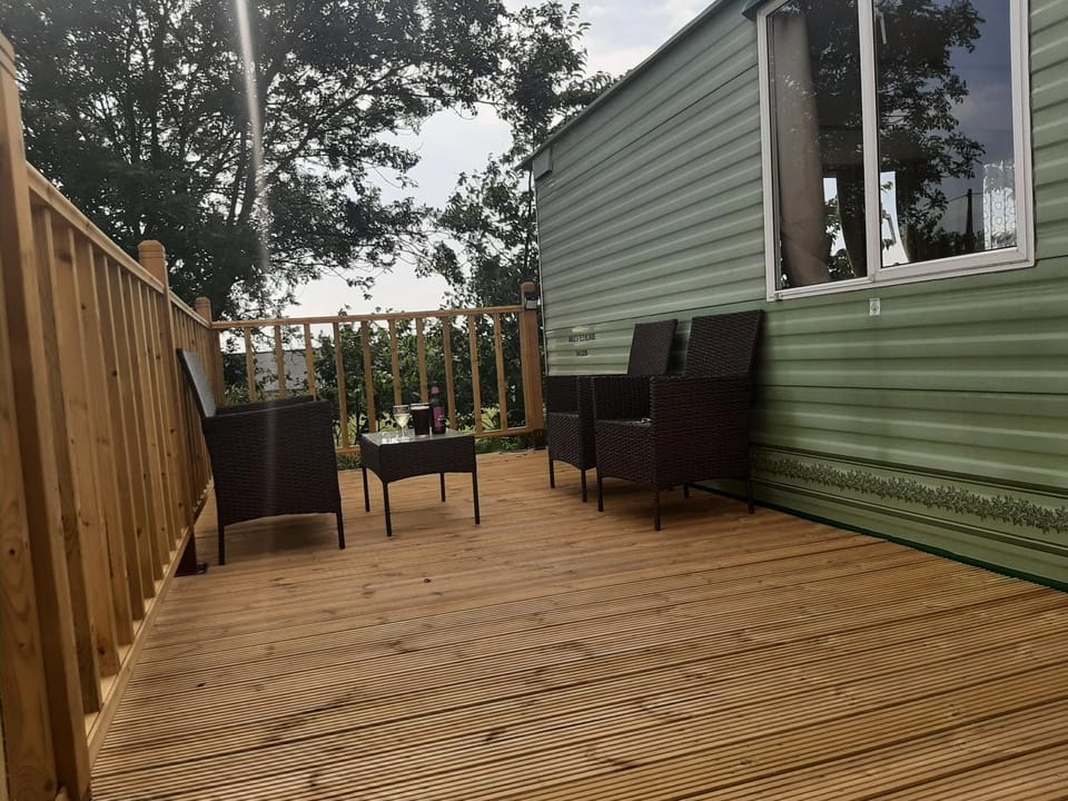 Cadwgan Caravan Apartment in Wales