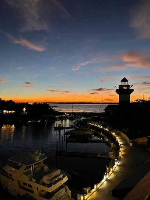 New Pics! Harbour Town 3BR/3BA - Pool Access - Book Now Villa in Hilton Head Island