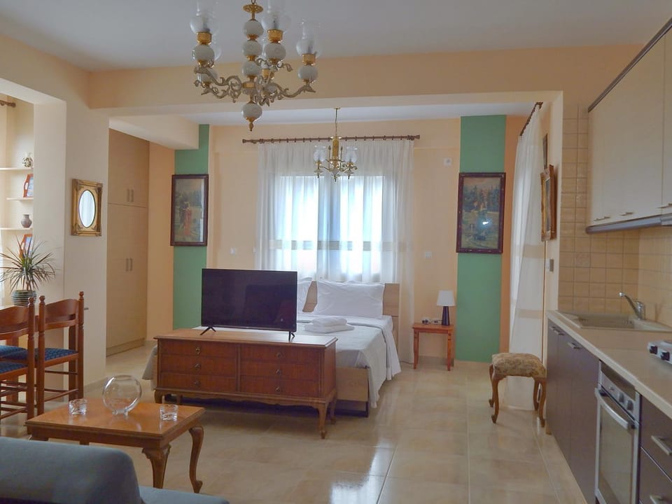 Bed, Photo of the whole room, kitchen