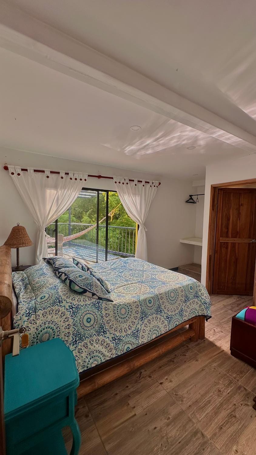Bed, Photo of the whole room