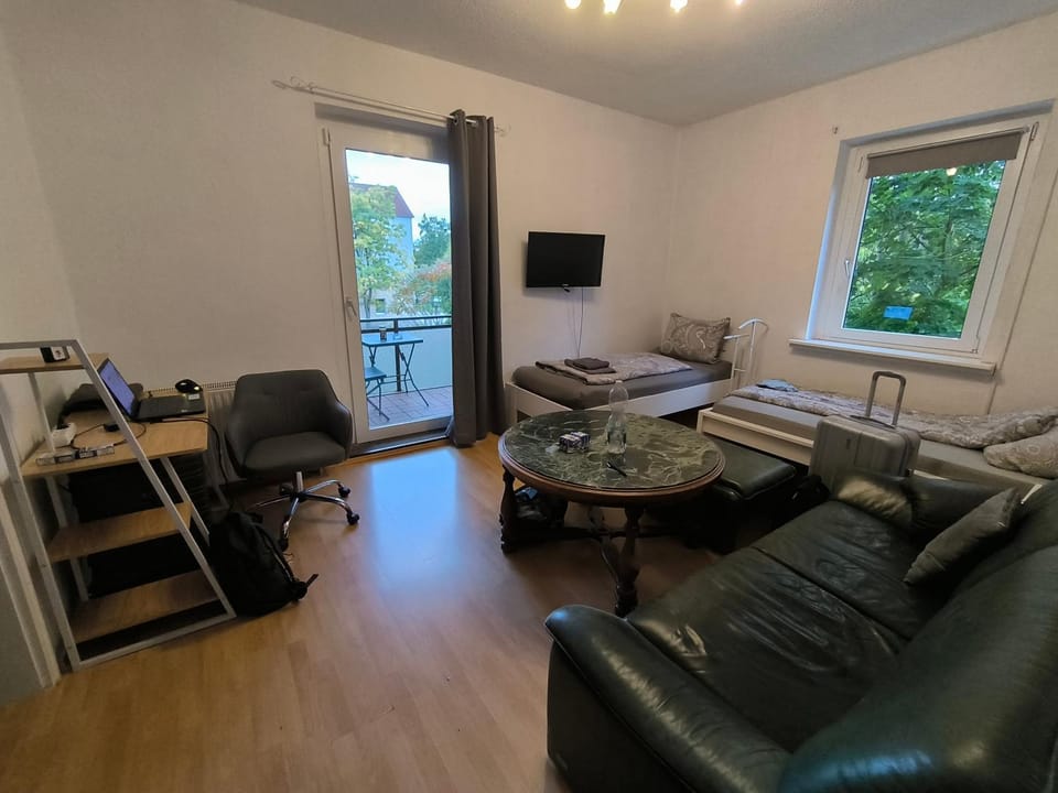 Bed, Living room, Bedroom