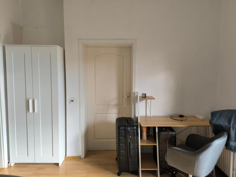 Bedroom, wardrobe