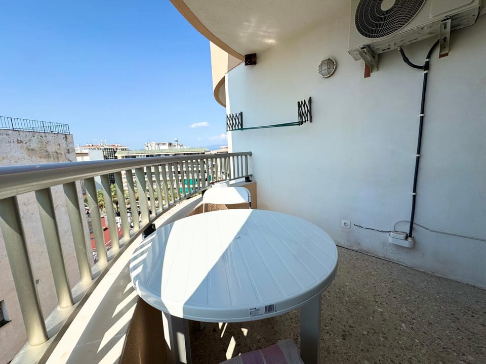 Apartsalou Bilbao Apartment in Salou