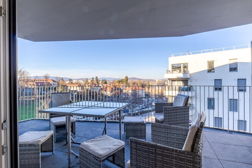 La Plume Vue Lac 3 étoiles - Garage privé, Secteur recherché, Moderne & tout équipé, 6 personnes Apartment in Annecy