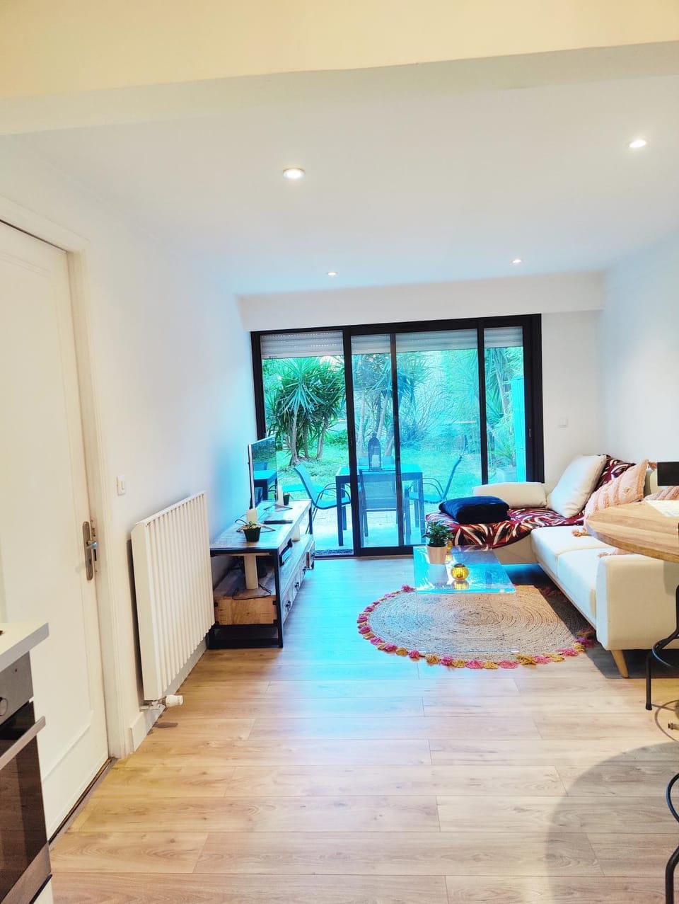 TV and multimedia, Living room, Seating area