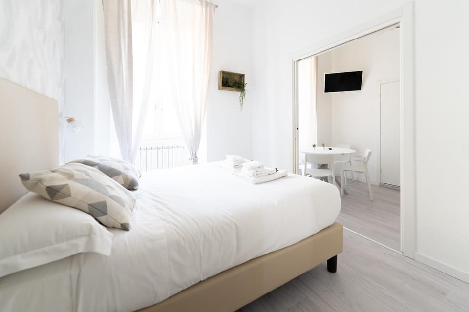 White Gioberti Guesthouse Bed and Breakfast in Rome