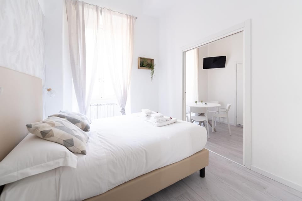 White Gioberti Guesthouse Bed and Breakfast in Rome