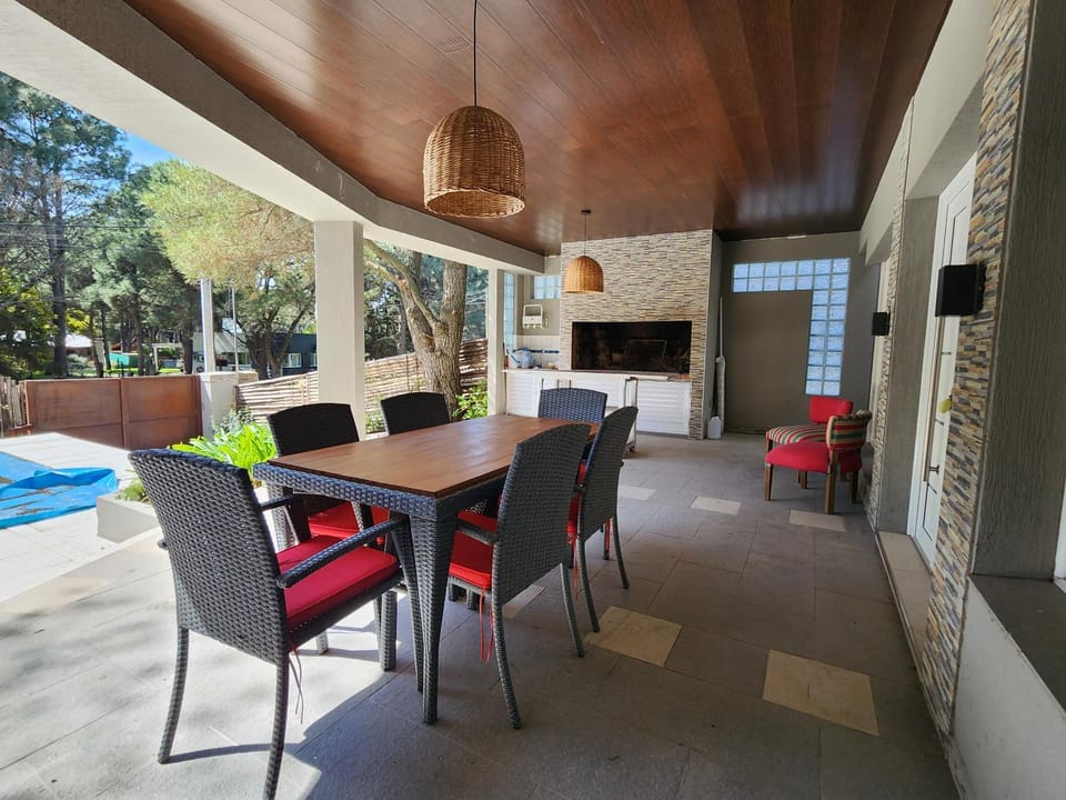 Patio, Dining area