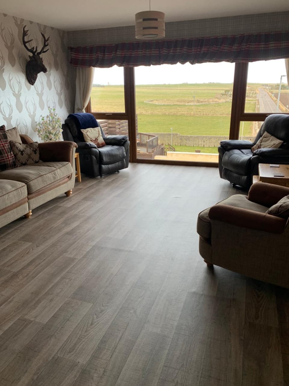 Valhalla Brae, 3 Bed House on NC500 with Beautiful Castle and Sea Views House in Scotland