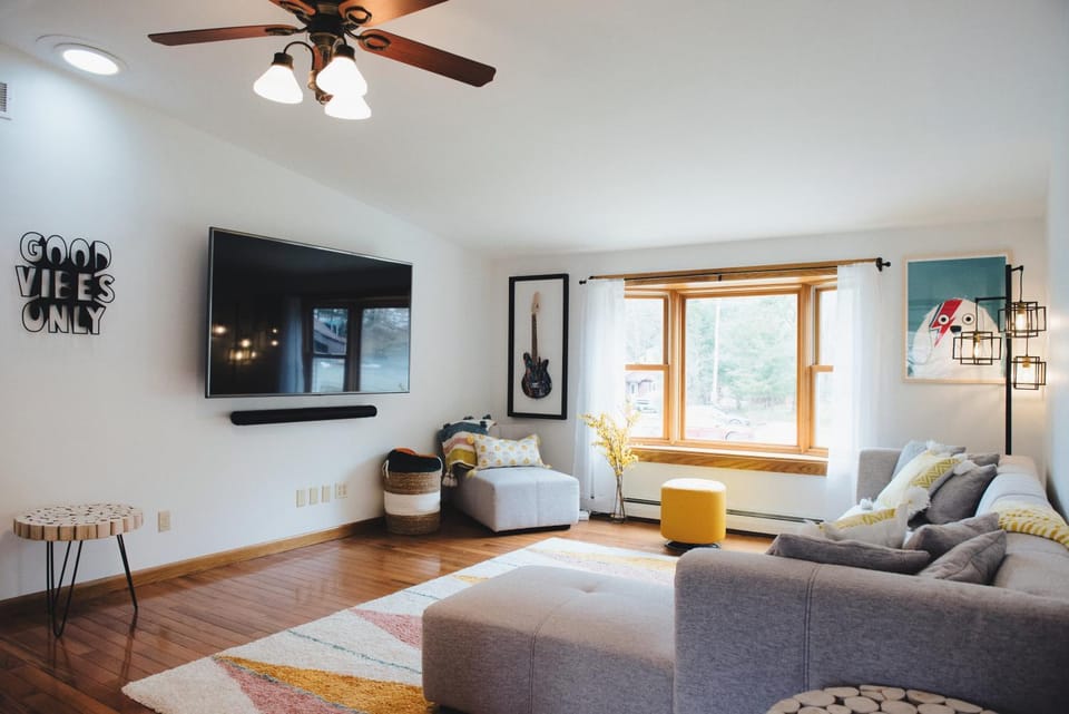 TV and multimedia, Living room