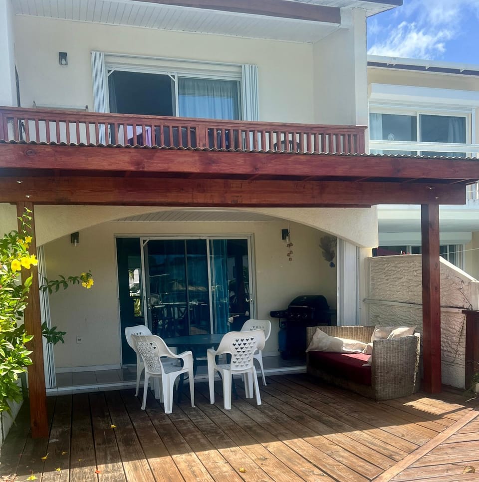 Property building, Patio, BBQ facilities, Balcony/Terrace, Meals