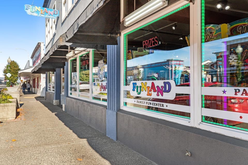 Sand & Sea Glass House in Long Beach