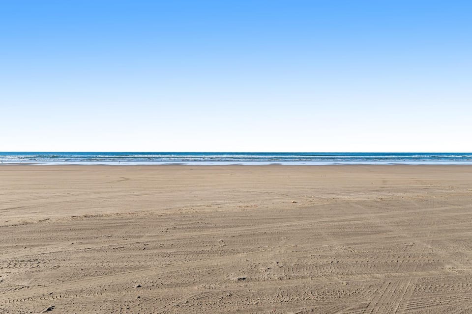 Sand & Sea Glass House in Long Beach