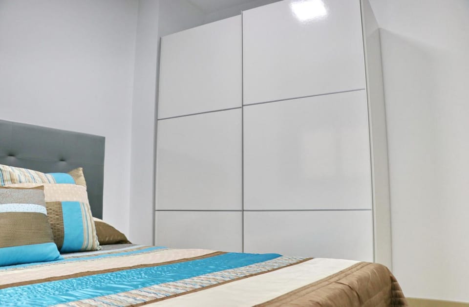 Bedroom, wardrobe
