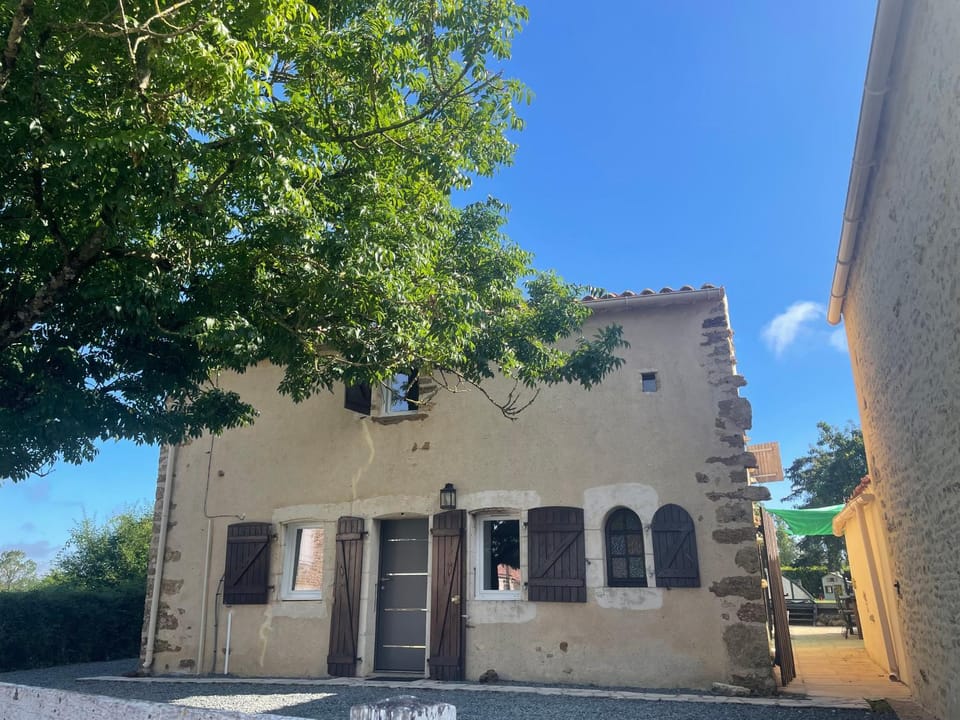 Ogite'85 House in Pays de la Loire