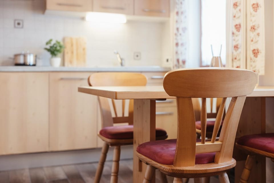 Property building, Kitchen or kitchenette, Living room