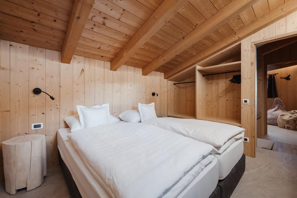 Property building, Living room, Bedroom