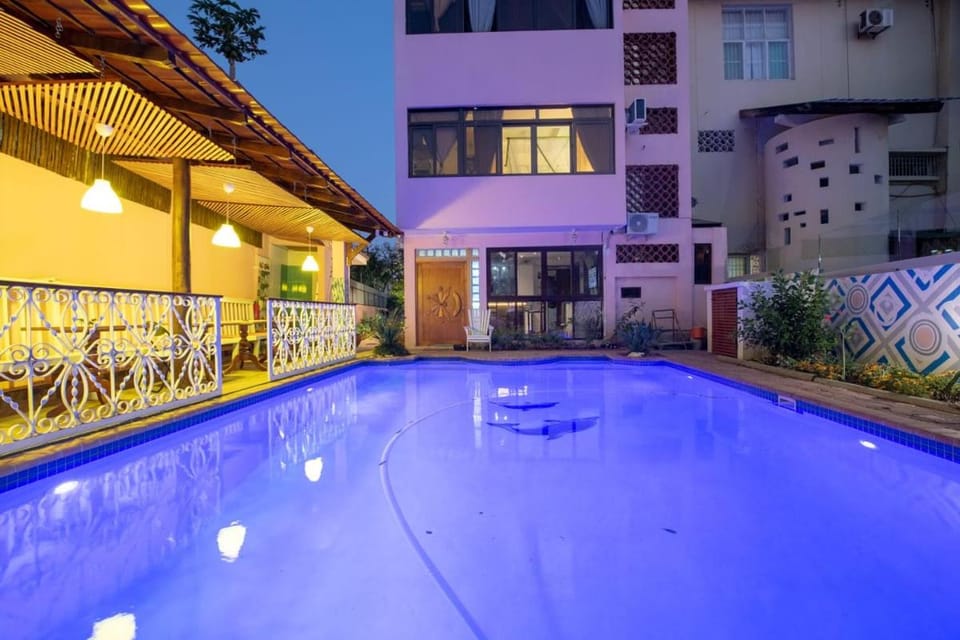 Property building, Swimming pool, Swimming pool