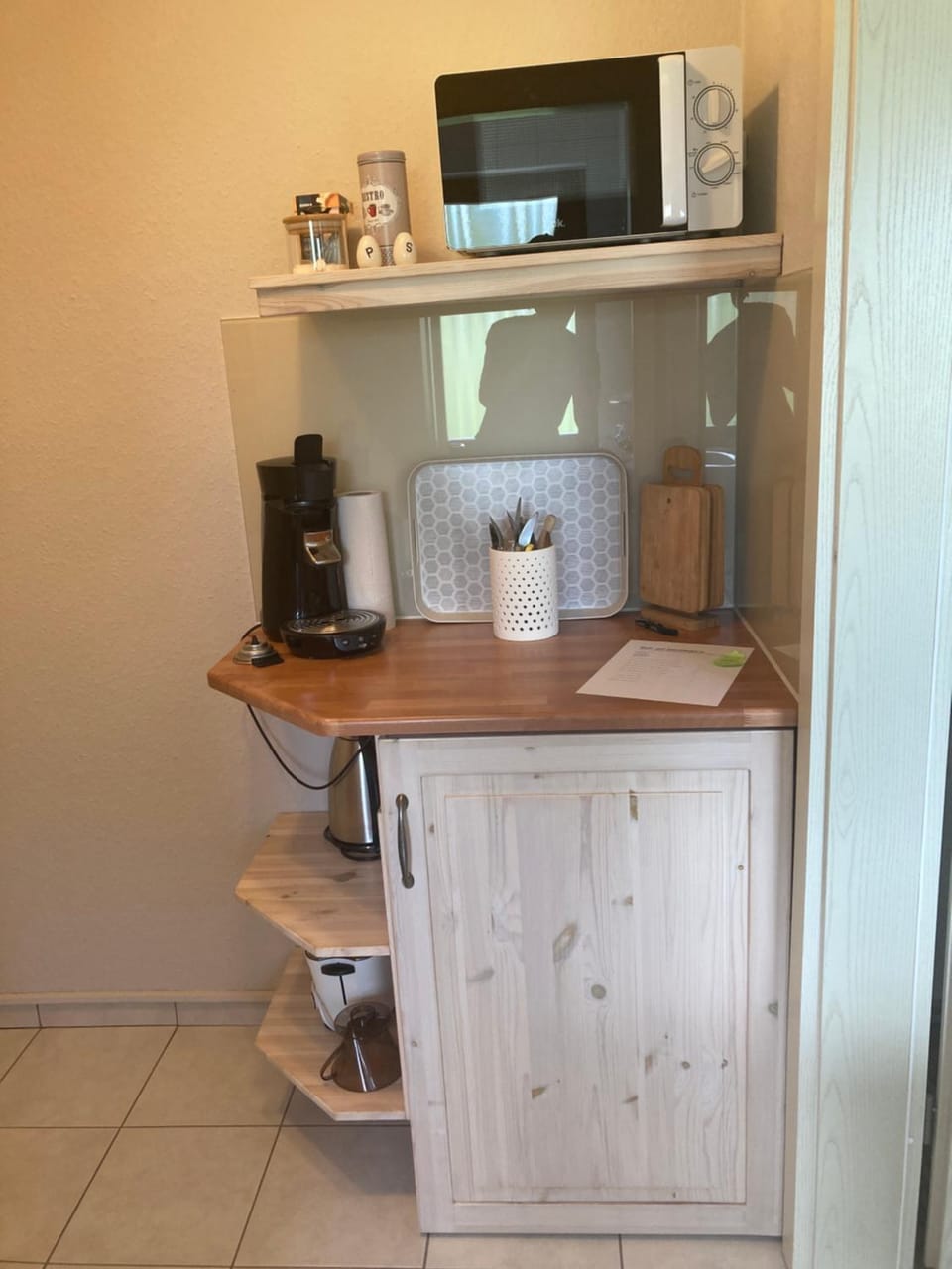 Coffee/tea facilities, minibar
