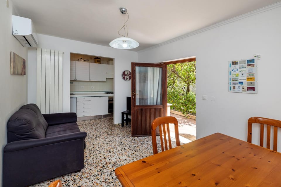 CASA BELL - Appartamento con parcheggio privato e bike room Apartment in Finale Ligure