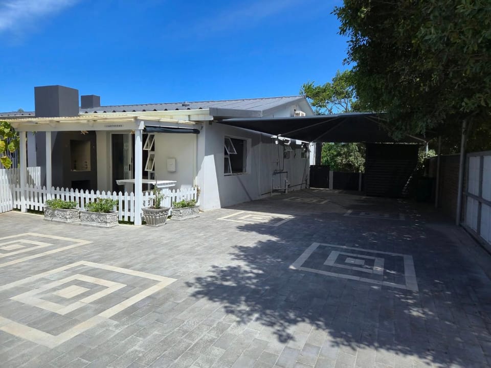 Property building, Parking