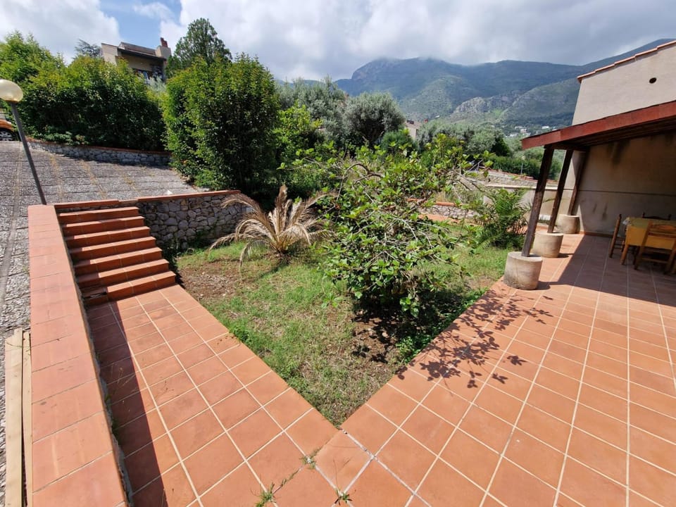 Property building, Garden, Garden view