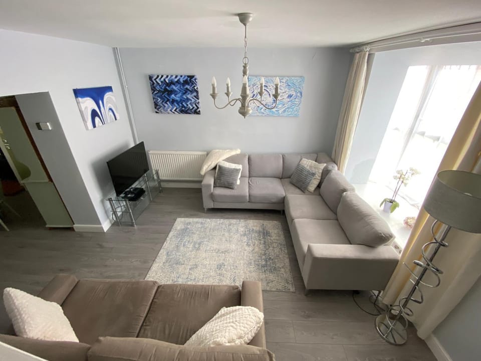 Aurora Tor House in Glastonbury