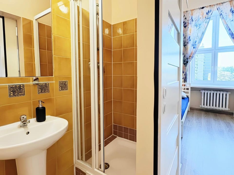 Hostel Oliwka - Metro Świętokrzyska Hostel in Warsaw