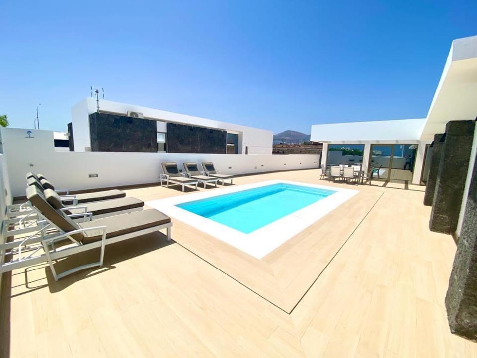 Property building, Pool view, Swimming pool