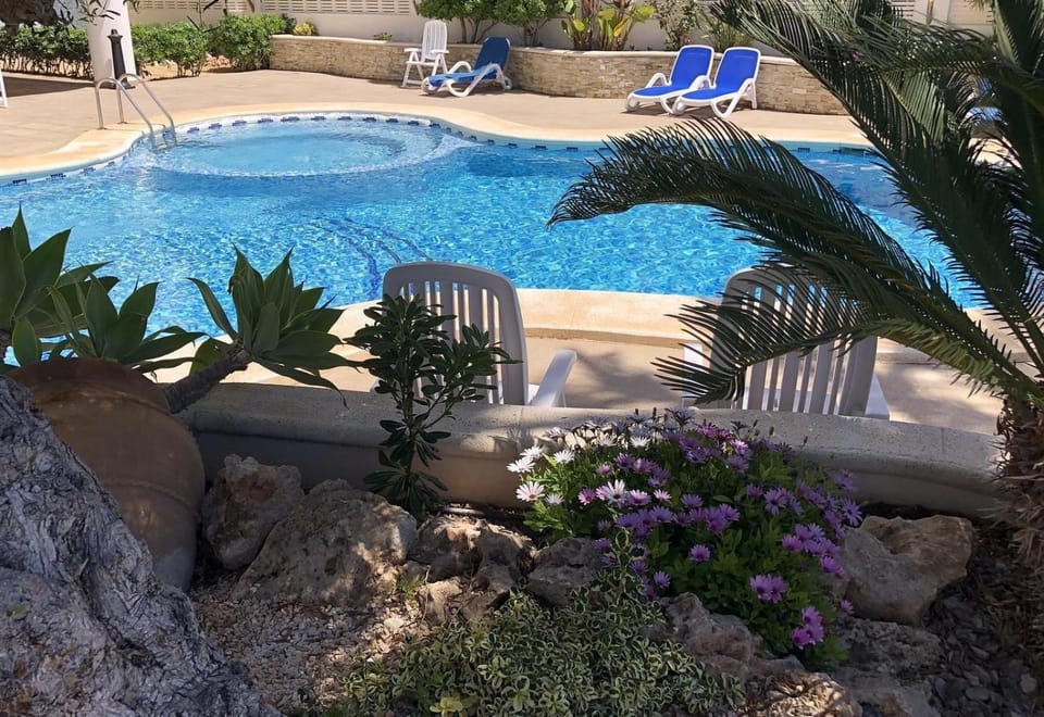 Property building, Swimming pool
