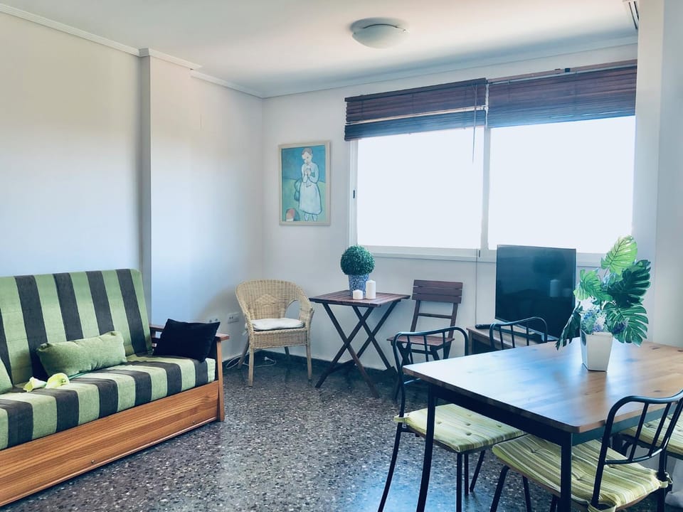 Living room, Dining area